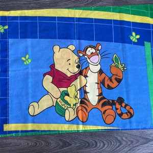 Winnie The Pooh Pillowcase 90&#39;s Vintage Cartoon Tigger Friends Honey Standard Twin 28 1/2 X 19