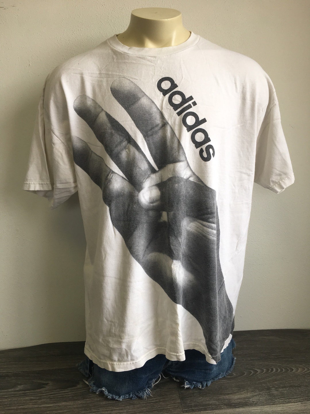 Vintage ADIDAS Shirt 90s TREFOIL 3-stripes Hand Peace Sign Pixilated Art Black and White Rap Tee Style Double Sided Graphic Usa Made XL - Etsy Vintage ADIDAS Shirt 90s TREFOIL 3-stripes Hand Peace Sign Pixilated Art Black and White Rap Tee Style Double Sided Graphic Usa Made XL - Etsy