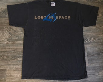 LOST IN SPACE Movie Shirt 1998 Vintage Sci Fi Tv Series Swiss Family Robinson Comic Book Tshirt Adventure Film X-Large