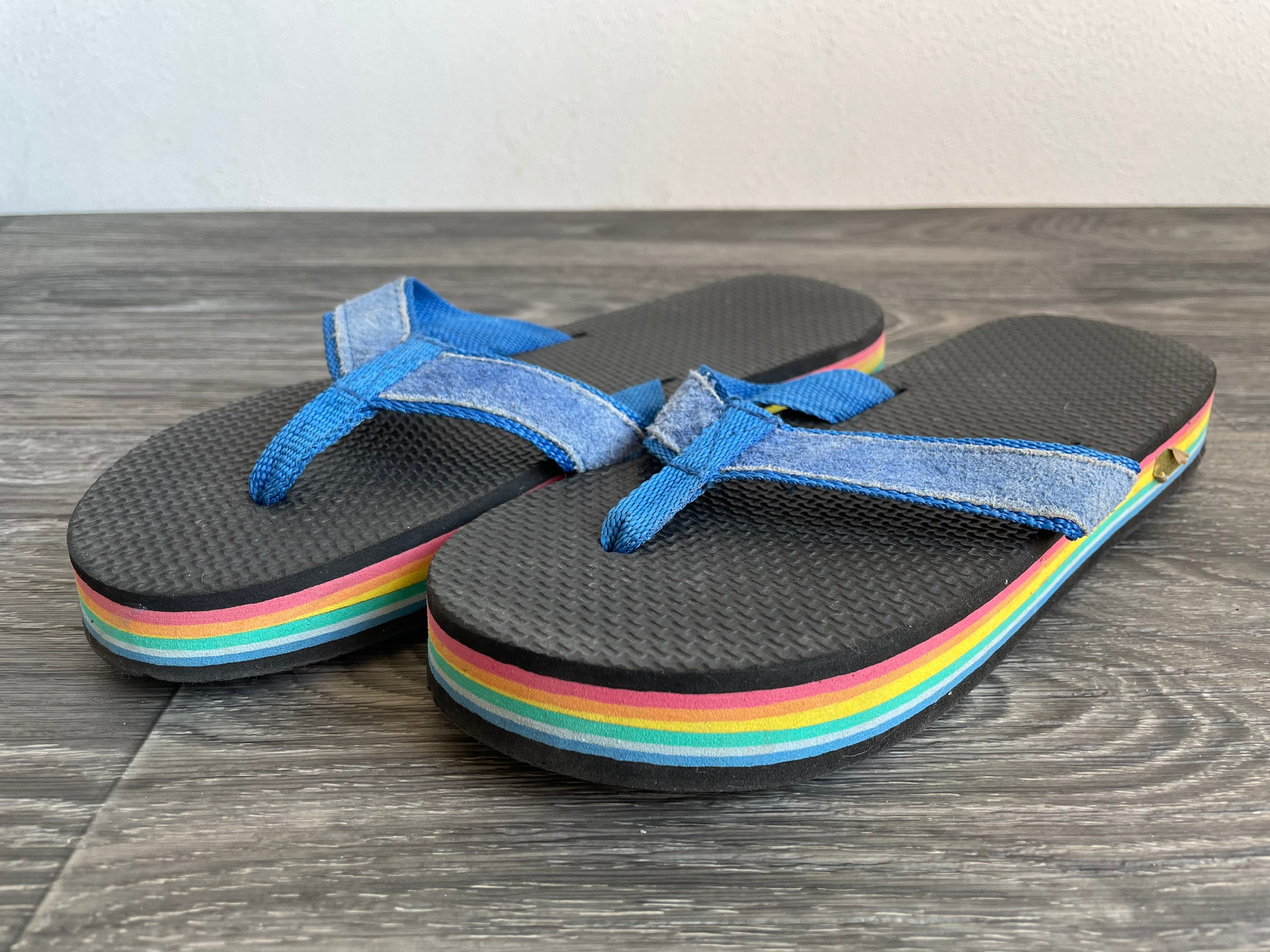 80's FLIP FLOPS Rainbow Thick Foam Sandals Thongs Rare Vintage Blue Suede  Nylon Strap Excellent Condition Beach Fun Measures 10 -  Israel