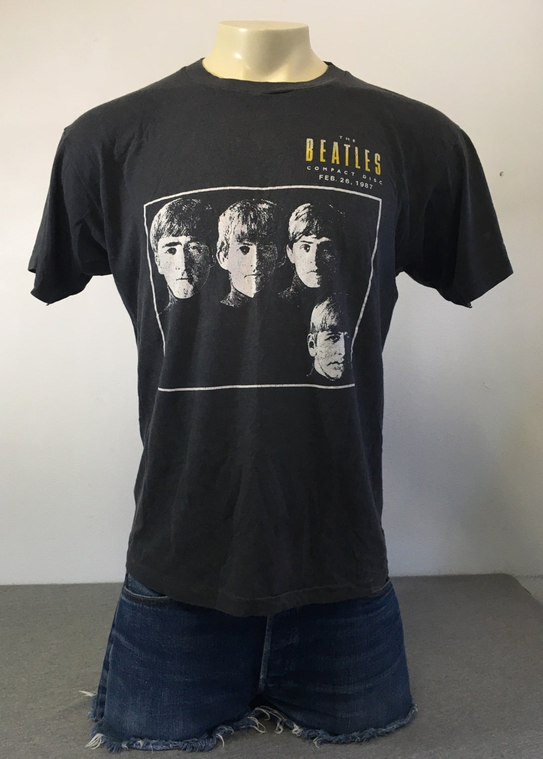 The BEATLES Shirt 1987 RARE Vintage/ 80's CD Remastered The BEATLES Shirt 1987 RARE Vintage/ 80's CD Remastered