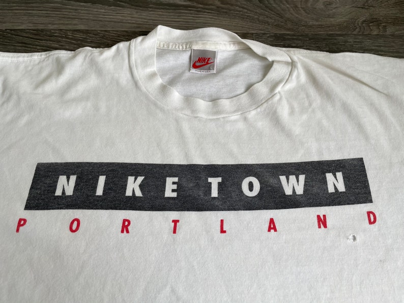 niketown t shirt