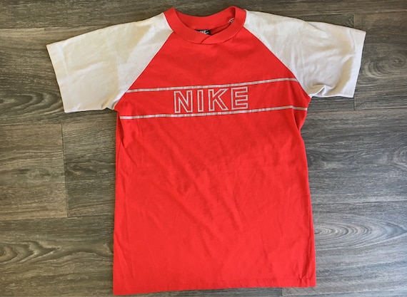 nike raglan