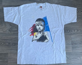LES MISERABLES Shirt 90s Vintage Les Mis Broadway Musical Play Tshirt Victor Hugo XL