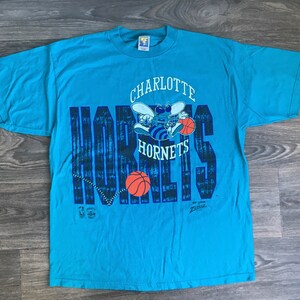 Charlotte Hornets Shirt 90&#39;s Vintage Basketball NBA Tshirt Buzz Mascot USA XL