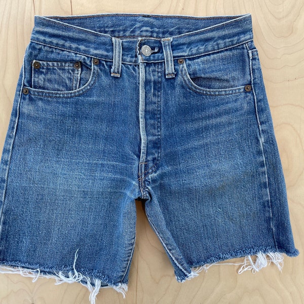 Levi's 501 Denim Cut Off Shorts 70s vintage Selvedge Redline Rivet Indigo Jeans Pantalon USA Mesures Tour de taille : 27