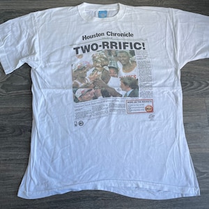 Houston Rockets Shirt 1995 Vtg Newspaper Chronicle Two-rrific Doble Champs NBA Basketball Single Stitch XL