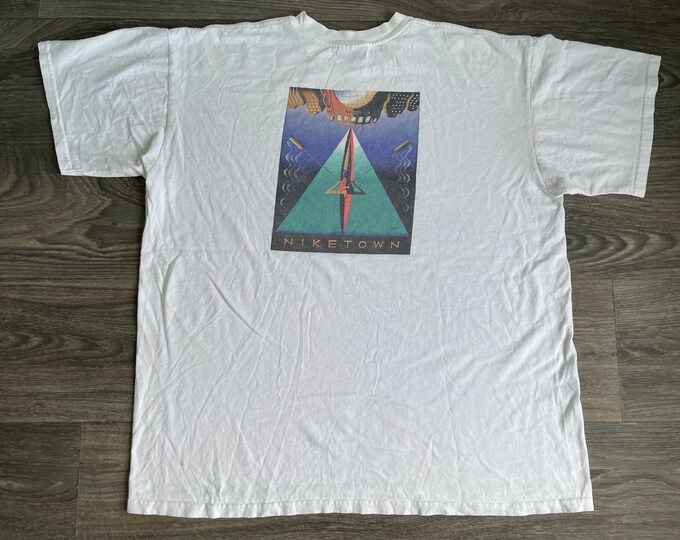 niketown t shirt