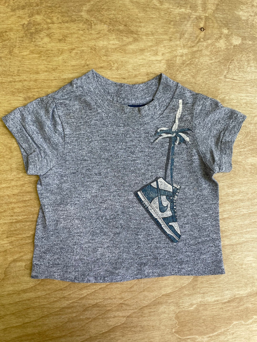 Nike Jordan Shirt 80s Dunk Vintage Hanging Sneakers Blue Tag Nike Jordan Shirt 80s Dunk Vintage Hanging Sneakers Blue Tag