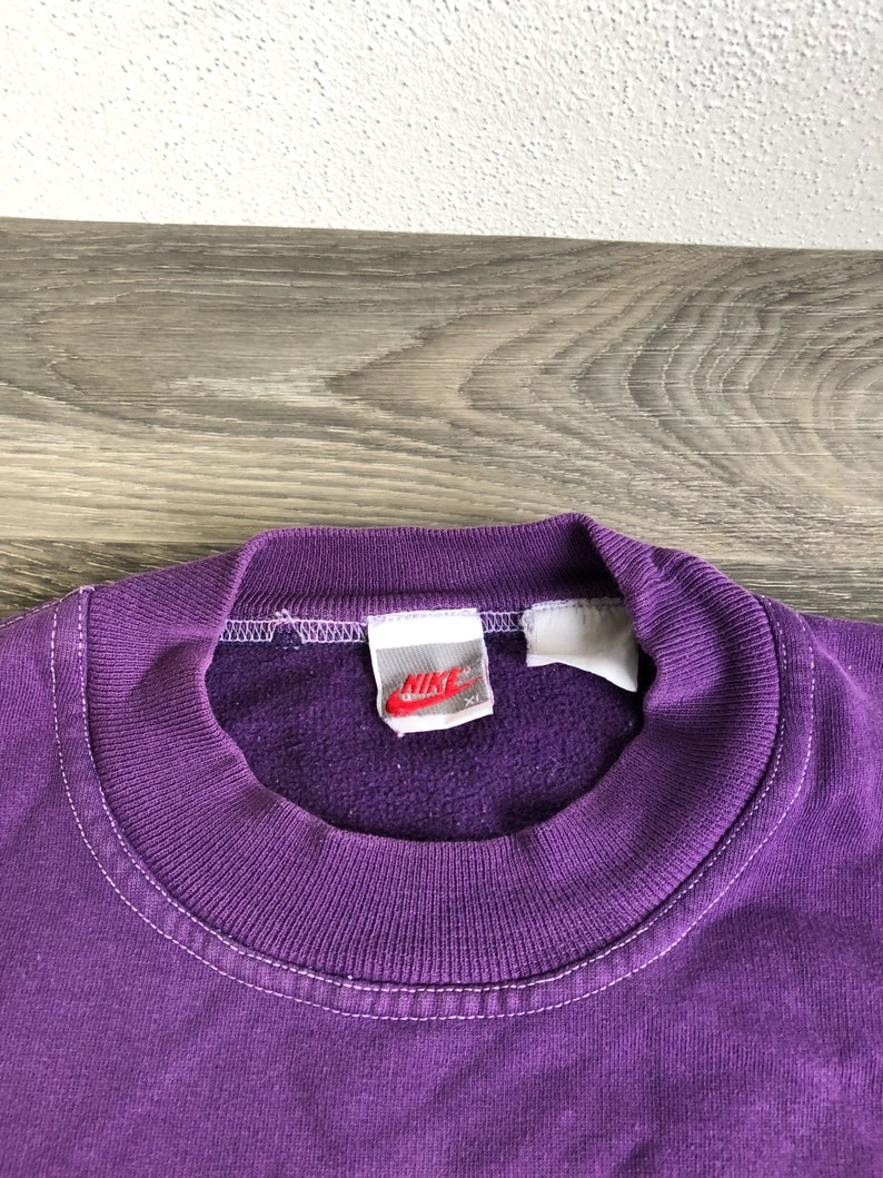 NIKE felpa Vintage degli anni ' 90 grigio Tag Big Logo Swoosh cucito maglia viola manica lunga caldo USA X Large NIKE felpa Vintage degli anni ' 90 grigio Tag Big Logo Swoosh cucito maglia viola manica lunga caldo USA X Large