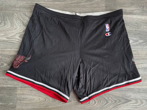 Nike CHICAGO BULLS BOYS STATEMENT SWINGMAN SHORT Black - STYLE SPEC