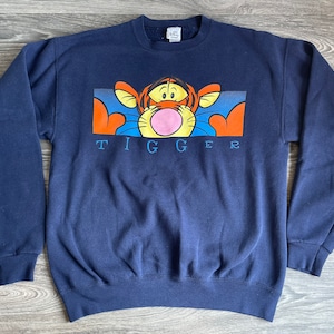 Tigger Winnie The Pooh Sweatshirt 90s Vintage Disney Bear Cartoon Sweater Shirt M