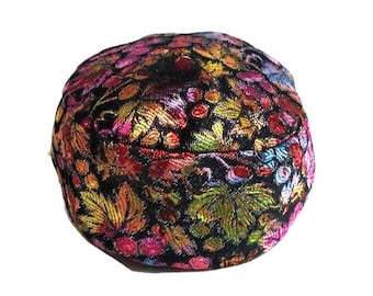 Whimsical Favorette Embroidered Floral Pillbox Hat Womens  display picture 3