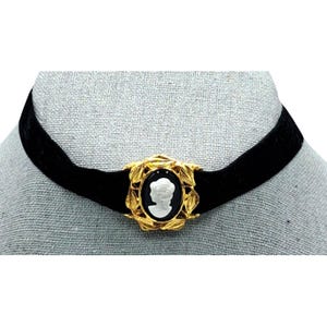 Vintage Cameo Choker Black Velvet Band Gold Tone Victorian Gothic Costume Jewelry