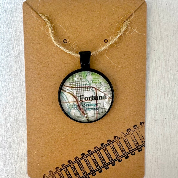 Fortuna, CA Map Pendant - Keychain, Round Bezel, Humboldt County, California, Eel River, The Friendly City, Huskies, Clendenen, Slide Hill