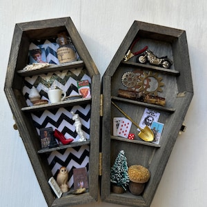 Twin Peaks Mini Wooden Coffin Book Shelf Box - David Lynch, Coffee, Donuts, Cherry Pie, Laura Palmer, Dale Cooper, Owl Cave, Black Lodge PNW