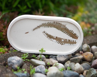 Decorative Jesmonite tray FERN - Handmade concrete tray - botanical home decor