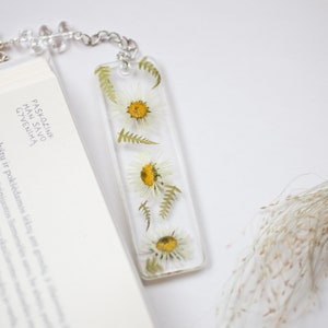 Handmade dried dainty flower bookmark image 1