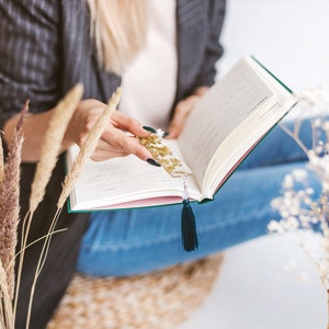 Handmade dried dainty flower bookmark image 7