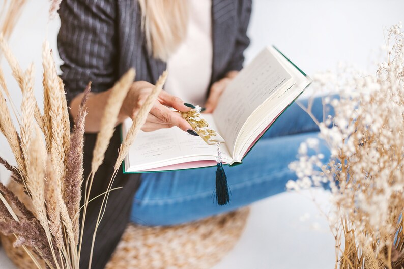 Handmade dried dainty flower bookmark image 7