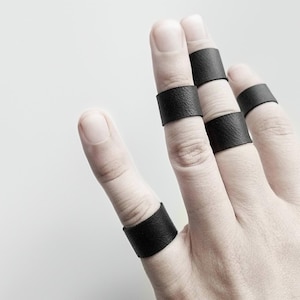 Black Leather Ring Women Stacking Leather Ring Men Black Ring Gift Idea Urban Fashion Gift Ring Band Tiny Minimalist Black Ring - Rannka