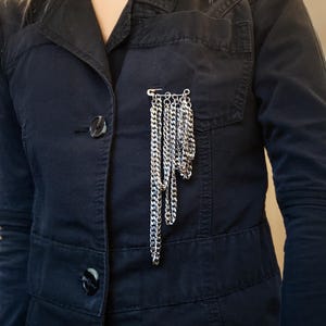 Chain Brooch Safety Pin Chain Pin Statement Brooch Jewelry Bold Pin Accessory Punk Brooch Gift Industrial Jewelry Edgy Bag Charm Gift Idea