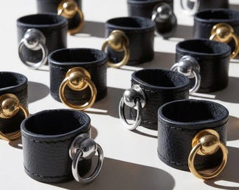 Anillo de cuero con remaches de metal para amantes de los tatuajes, regalo para amantes de los tatuajes, anillo negro de piel sintética, anillo vegano alternativo, anillo negro tipo O para hombre, anillo vegano para mujer.