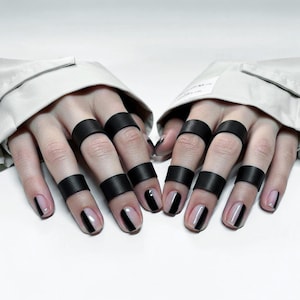 Ring Set Tiny Black Ring Matte Black Stretch Faux Leather Unisex Ring Band Bundle Stacking Ring Alternative Jewelry Gift Box - Rannka