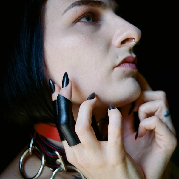 Long Pointy Ring Black Stretch Soft Faux Leather Ring Band Black Leather Ring Long Black Ring - Rannka