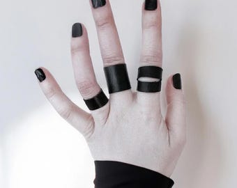 Leather Ring Set Unisex Black Ring Bundle Vegan Ring Band Gift Box Alternative Jewelry Birthday Gift 3-Ring Bundle Stacking Finger Cuffs