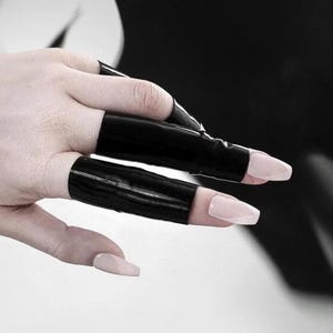 Black PVC Finger Cuff Gloss Latex Ring Concert Stage Jewelry Passion Ring Idea for Dancer Reflective Glove Ring Stretch Black Vegan Ring