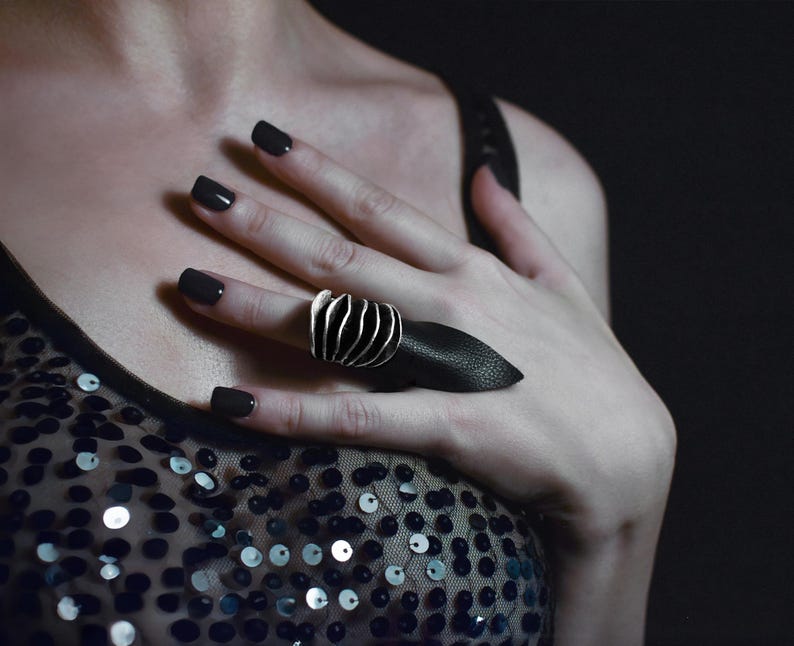Oversize Ring Organic Bold