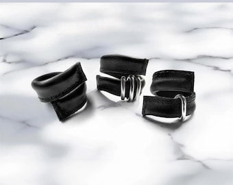 Wrap Leather Ring Industrial Minimalist Women Ring Metal Leather Men Ring Black Vegan Ring Cuff Spiral Finger Band Twist Unisex Modern Ring