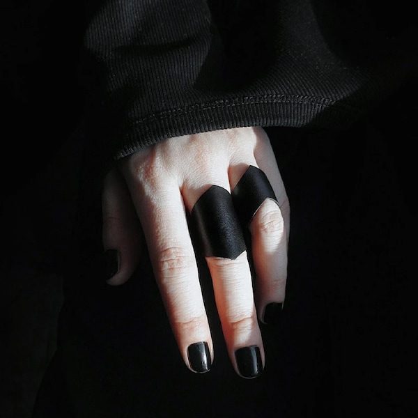 Geometric Leather Ring Set Rock Musician Jewelry Pointy Black Ring Bands Metal Rocker Bundle 2-Ring Gift Edgy Finger Cuffs Stage Jewelry
