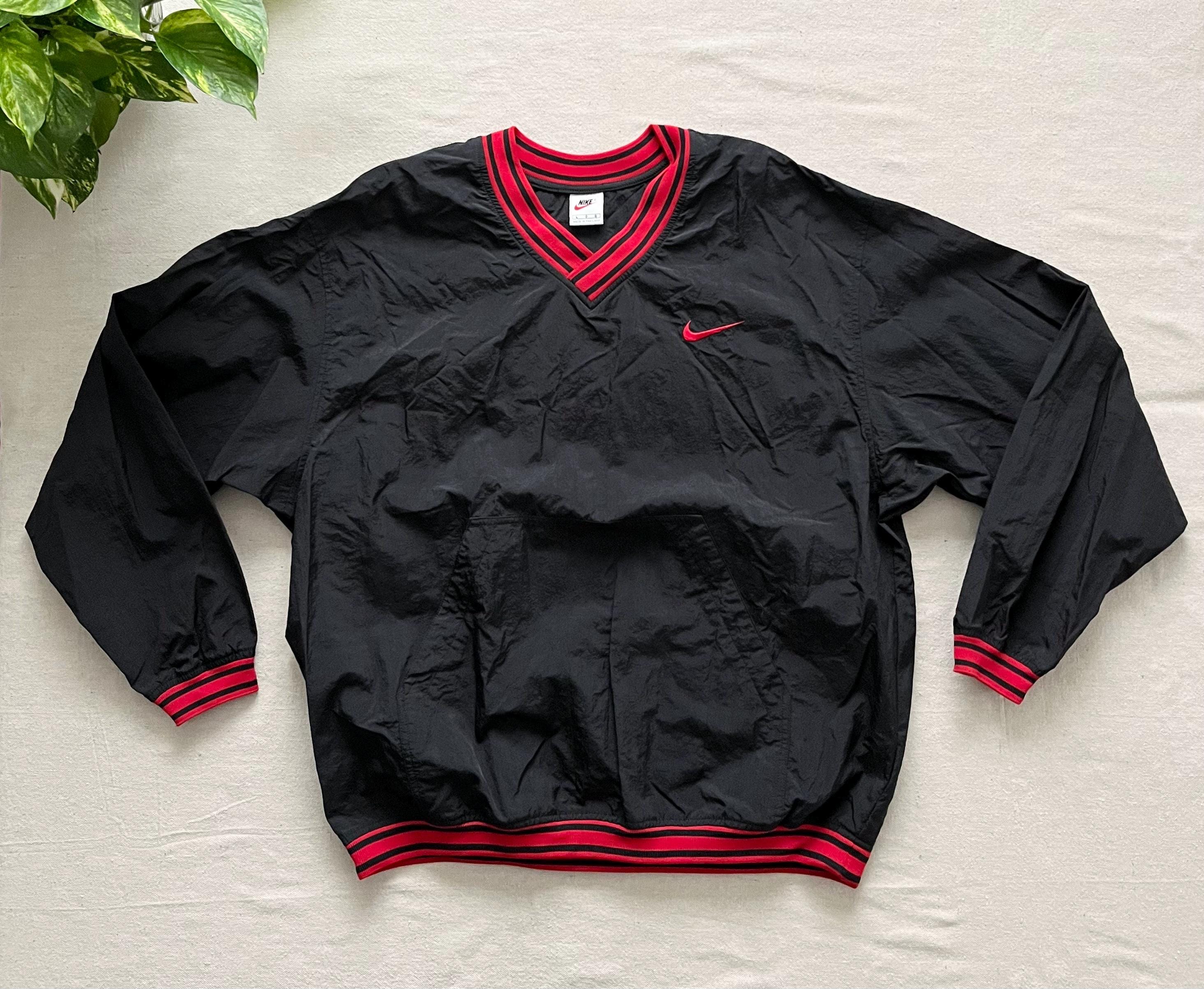 v neck windbreaker pullover nike