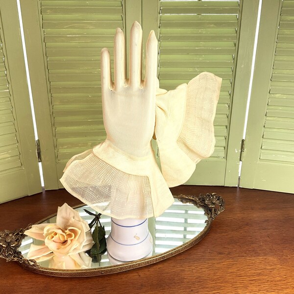 Vintage 1930's Yellow Nylon Gloves w/ Frilly Sheer Cuffs - Sheer Gauntlet Style - Romantic Retro Dress Gloves- Size 7 - Never Worn