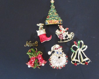Gift for Xmas Red & Green Bells Christmas Winter New Year Brooch Pin Gift BR155 
