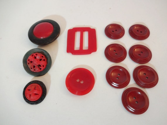 Red Button Lot - Vintage Buttons - 1930 display picture 1