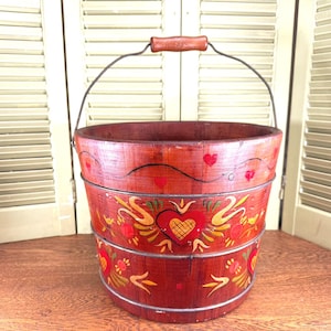 Rustic Folk Art Staved Wood Bucket with Metal Bail Handle - Primitive  Antique Amish Wooden  Pail - Handmade - Pennsylvania Dutch Decor