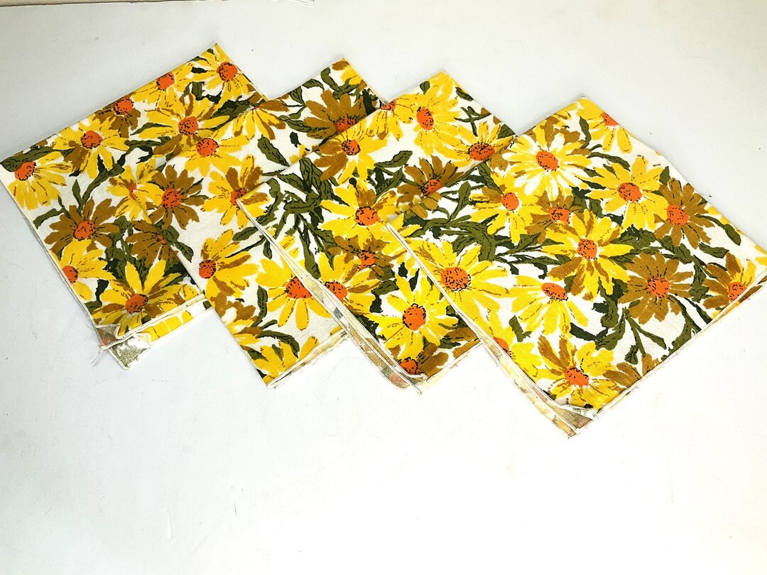 Vintage Retro Floral Linen Napkins - Mod Daisy Pattern - Set of 4 ...