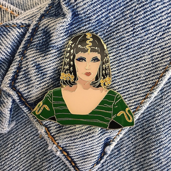 Elizabeth Taylor as Cleopatra Pin