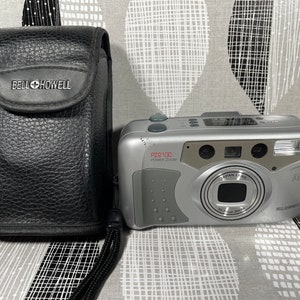 Bell Howell PZ2100 Silver 35mm Camera Film with Battery Case Tested Working