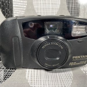 Pentax IQzoom 80-E Black 35mm Camera Film with Battery Tested Working