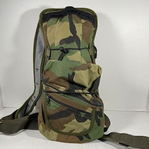 Vintage Camelbak Mule Military Woodland Camo Backpack Green Brown