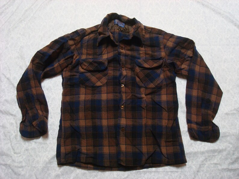 Vintage Men/'s 60/'s Pendleton Shirt Brown Blue Black Plaid Loop Collar Pure Virgin Wool Long Sleeve Buttonup Medium Made in USA