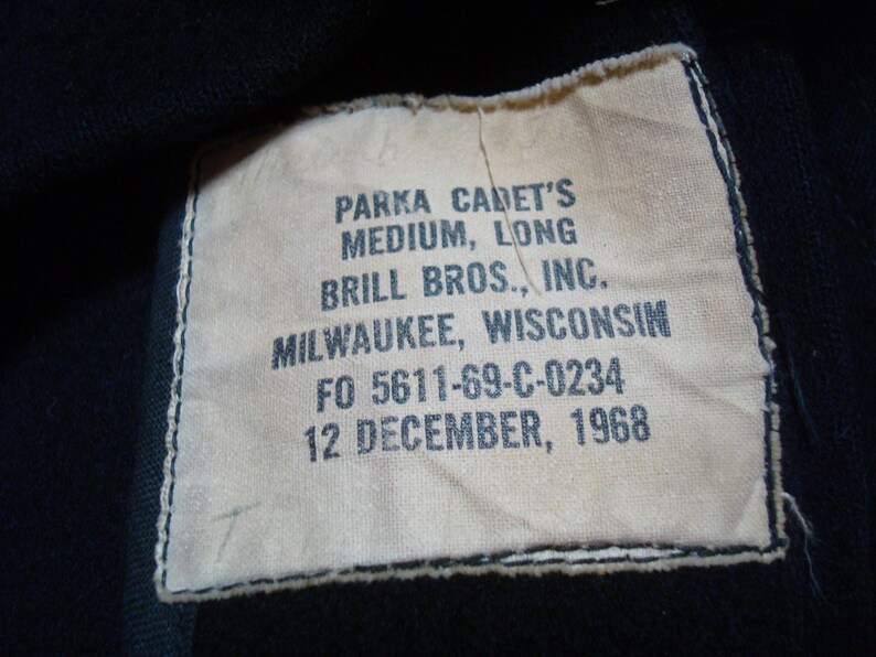 Vintage Men/'s 60/'s Parka Cadet/'s Air Force Academy USAFA 1974 Military Jacket Black Hood Sewn Letters Distressed Medium Long Made in USA