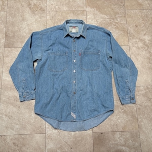 Camisa vaquera vintage Levi&#39;s con botones metálicos, manga larga, solapa con botones y lengüeta roja, años 90, talla extragrande para hombre.