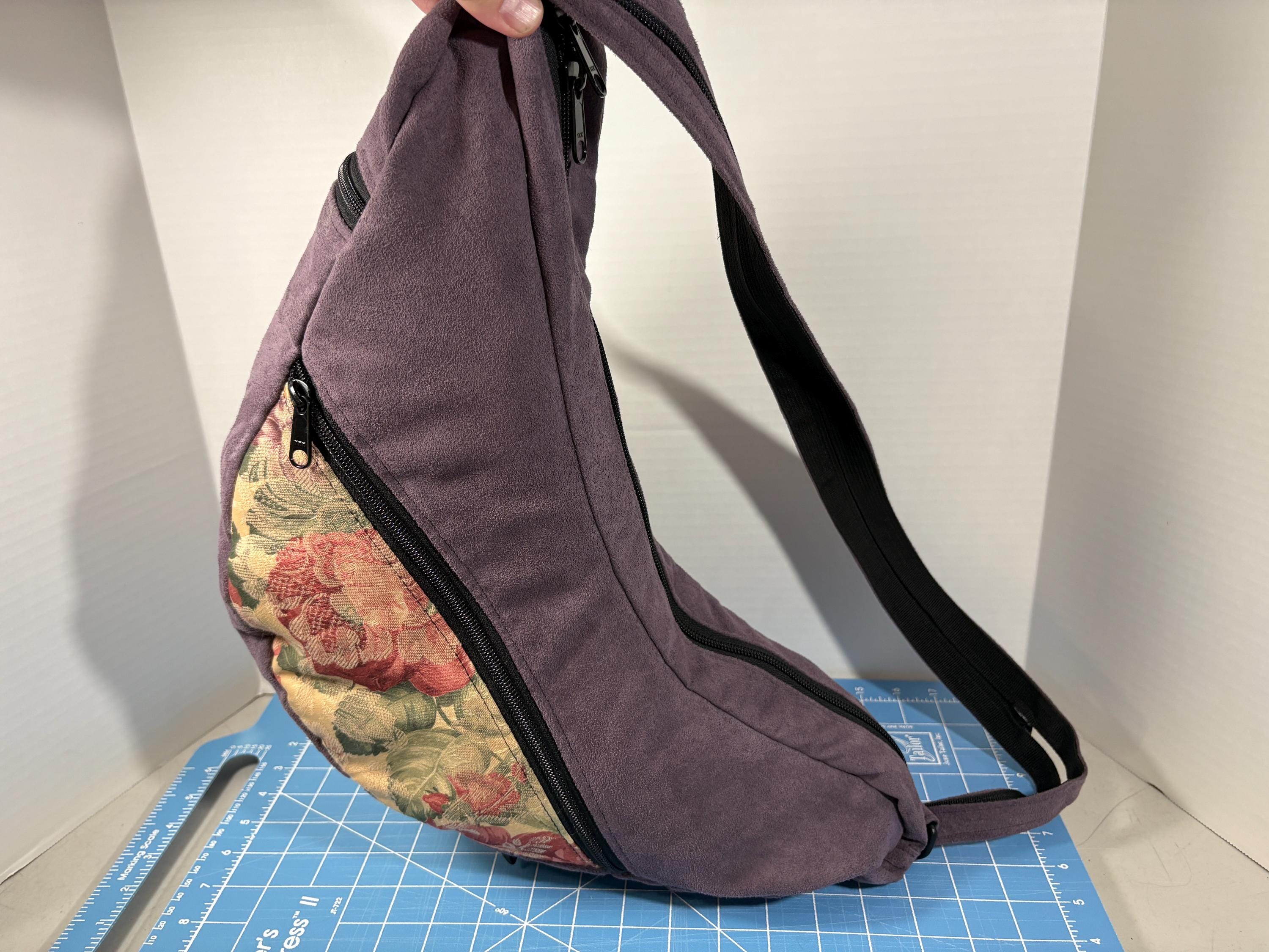 Carogi 90’s Brocade Backpack 22_a384912b-cfae-457a-a0b3-  main image 4