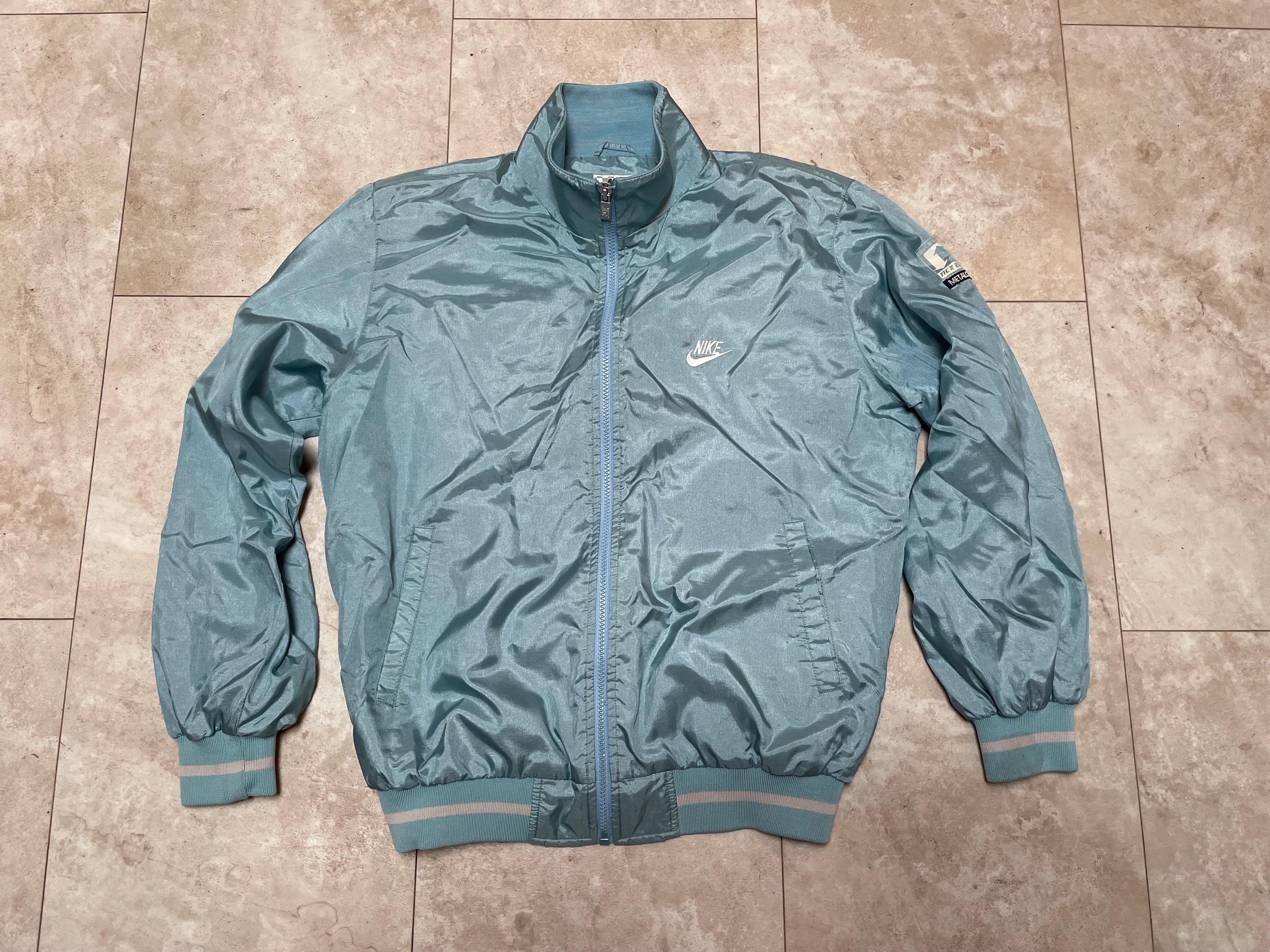 Vintage green nike windbreaker new arrivals