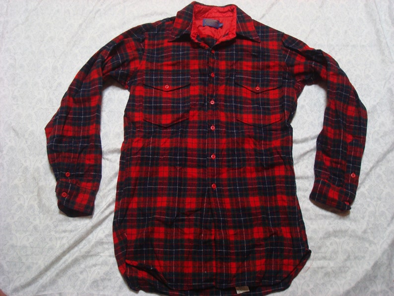 Vintage Men/'s 60/'s Pendleton Shirt Tartan Red Green Blue Plaid Wool Long Sleeve Buttonup Large 15.5 Long Made in USA